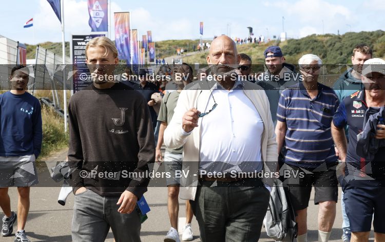 Amsterdam 23 augustus 2026
De laatse Grand Prix F1 op het circuit van Zandvoort . Herman den Blijker met zijn zoon