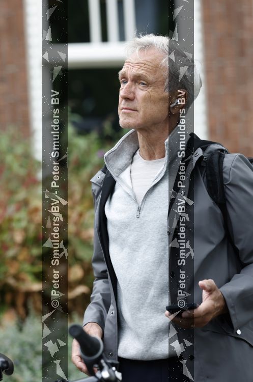 Amsterdam 19 augustus 2026
Jaap Jongbloed is net klaar met sporten.