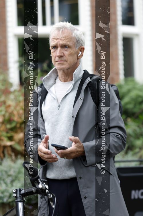 Amsterdam 19 augustus 2026
Jaap Jongbloed is net klaar met sporten.