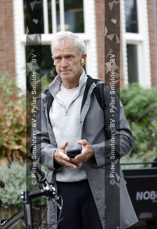 Amsterdam 19 augustus 2026
Jaap Jongbloed is net klaar met sporten.