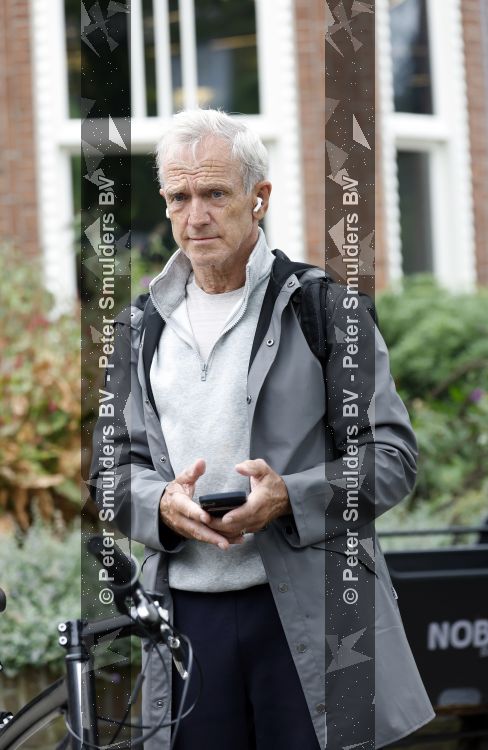 Amsterdam 19 augustus 2026
Jaap Jongbloed is net klaar met sporten.