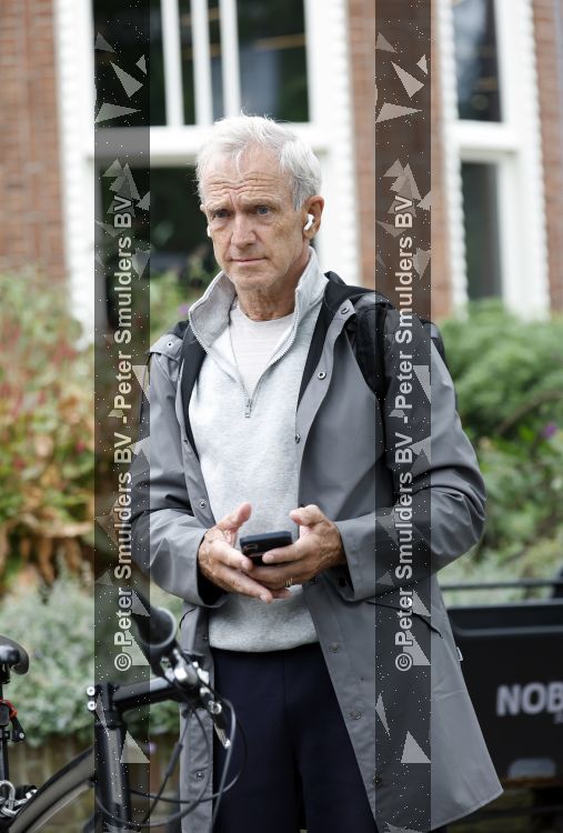 Amsterdam 19 augustus 2026
Jaap Jongbloed is net klaar met sporten.