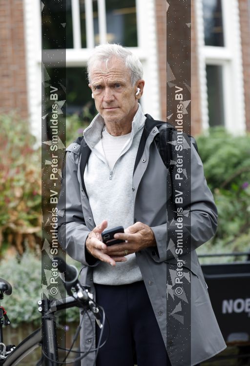 Amsterdam 19 augustus 2026
Jaap Jongbloed is net klaar met sporten.