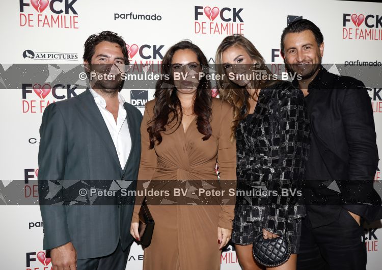 Amsterdam 31 augustus 2026
Premiere Fuck de familie in restaurantb Rotate . Leslie Keizer met haar man Govinda Danny Froger en Ann Dominic 