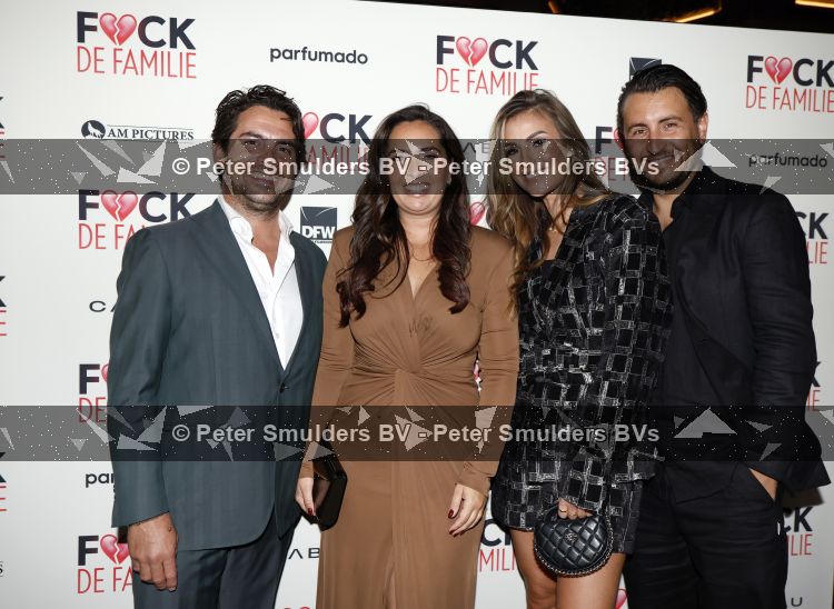 Amsterdam 31 augustus 2026
Premiere Fuck de familie in restaurantb Rotate . Leslie Keizer met haar man Govinda Danny Froger en Ann Dominic 