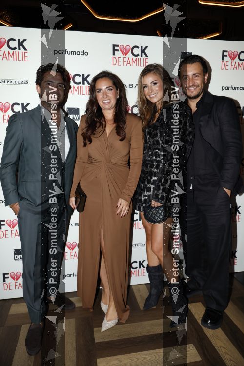 Amsterdam 31 augustus 2026
Premiere Fuck de familie in restaurantb Rotate . Leslie Keizer met haar man Govinda Danny Froger en Ann Dominic 
