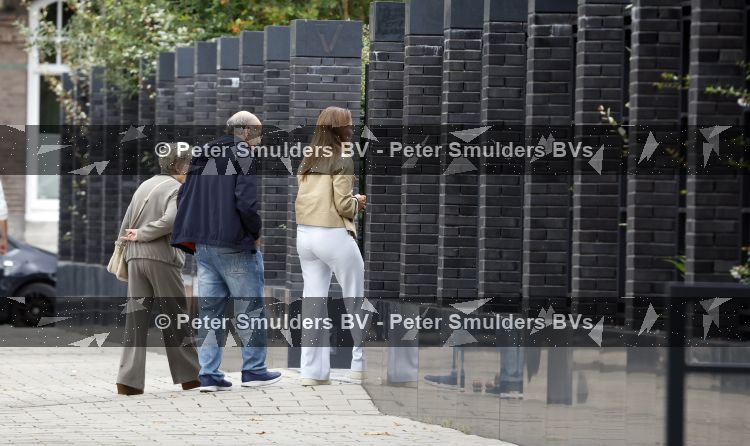 Amsterdam 18 augustus 2026
Tatjana haar vriend Lex v Hessen en haar moeder gaan met 2 makelaars een appartement bekijken in complex Valerius in Amsterdam zuid 