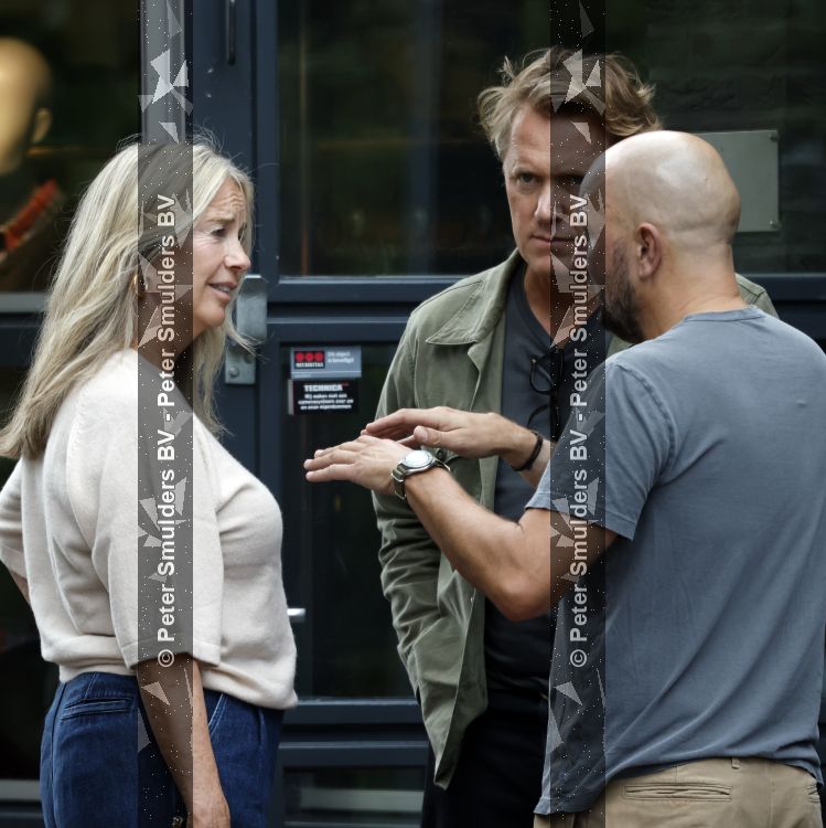 Hoogland 29 augustus 2026
Linda de Mol en haar partner Jeroen Rietbergen gaan winkeles bij BOBS in Hoogland . Eigenaar Bob Reijnders vangt ze op.