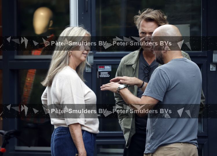Hoogland 29 augustus 2026
Linda de Mol en haar partner Jeroen Rietbergen gaan winkeles bij BOBS in Hoogland . Eigenaar Bob Reijnders vangt ze op.