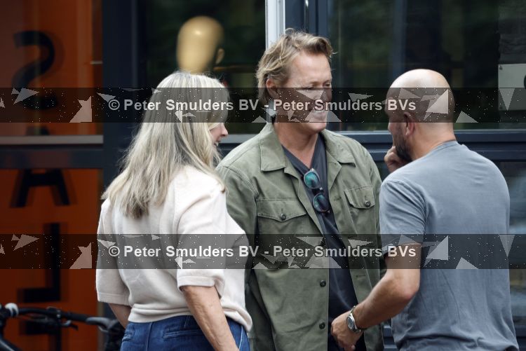 Hoogland 29 augustus 2026
Linda de Mol en haar partner Jeroen Rietbergen gaan winkeles bij BOBS in Hoogland . Eigenaar Bob Reijnders vangt ze op.