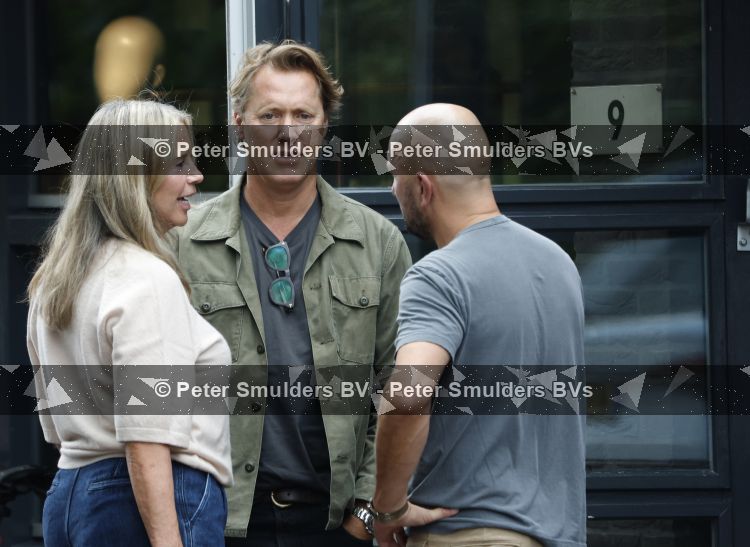 Hoogland 29 augustus 2026
Linda de Mol en haar partner Jeroen Rietbergen gaan winkeles bij BOBS in Hoogland . Eigenaar Bob Reijnders vangt ze op.