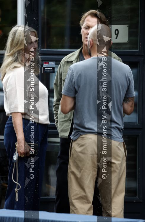 Hoogland 29 augustus 2026
Linda de Mol en haar partner Jeroen Rietbergen gaan winkeles bij BOBS in Hoogland . Eigenaar Bob Reijnders vangt ze op.