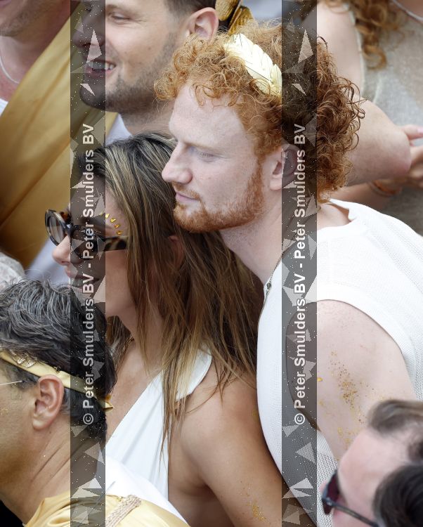 Amsterdam 1 augustus 2026
Malou Petter met haar vriend Sil v d  Wees tijdens de Gay Pride op de AVRO TROS Boot