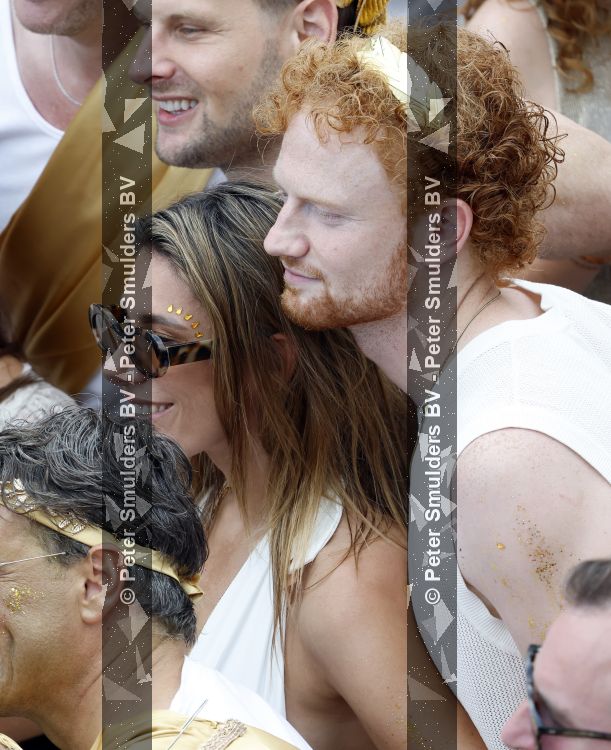 Amsterdam 1 augustus 2026
Malou Petter met haar vriend Sil v d  Wees tijdens de Gay Pride op de AVRO TROS Boot