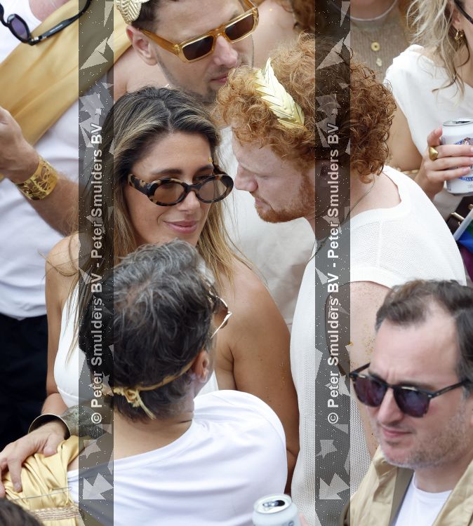Amsterdam 1 augustus 2026
Malou Petter met haar vriend Sil v d  Wees tijdens de Gay Pride op de AVRO TROS Boot