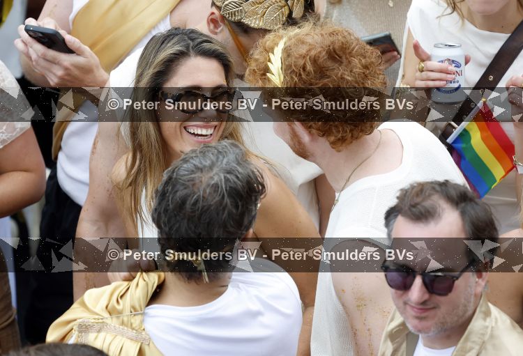 Amsterdam 1 augustus 2026
Malou Petter met haar vriend Sil v d  Wees tijdens de Gay Pride op de AVRO TROS Boot