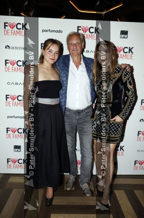 Amsterdam 31 augustus 2026
Premiere Fuck de familie in restaurant Rotate . Martin v Waardenburg met Victoria Koblenko en Frida Heijmen 