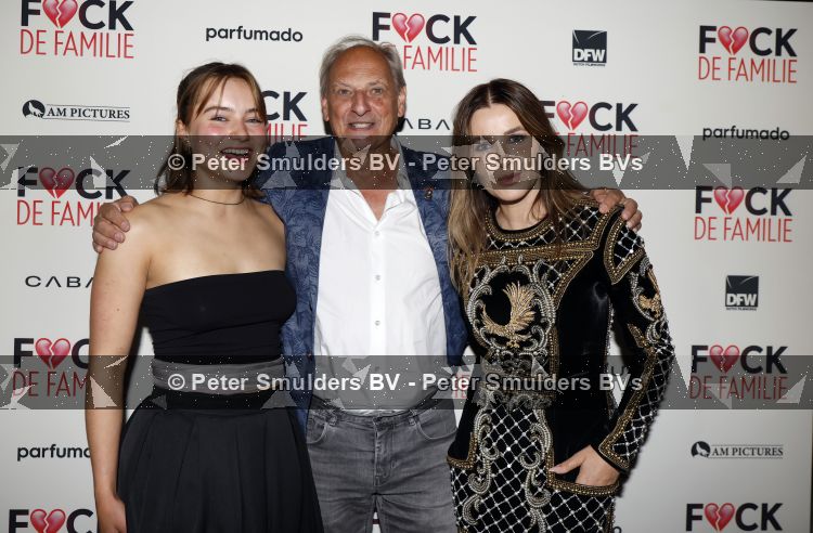 Amsterdam 31 augustus 2026
Premiere Fuck de familie in restaurant Rotate . Martin v Waardenburg met Victoria Koblenko en Frida Heijmen 