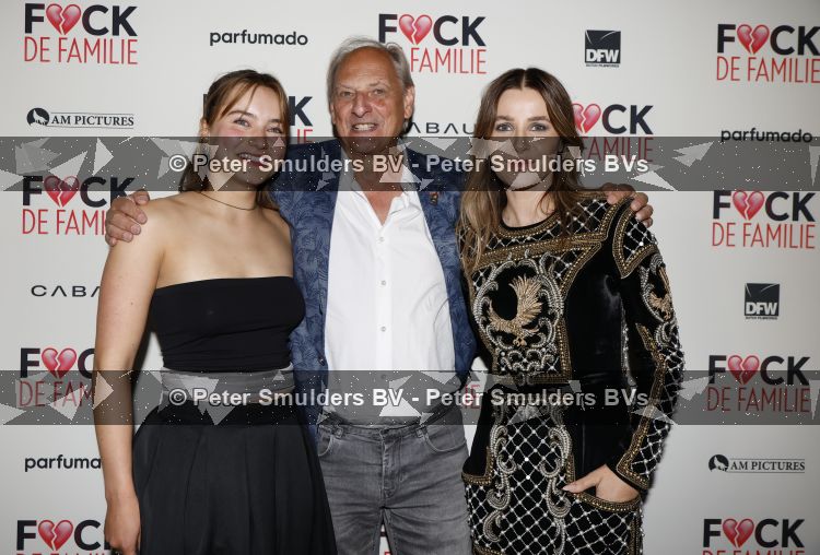Amsterdam 31 augustus 2026
Premiere Fuck de familie in restaurant Rotate . Martin v Waardenburg met Victoria Koblenko en Frida Heijmen 