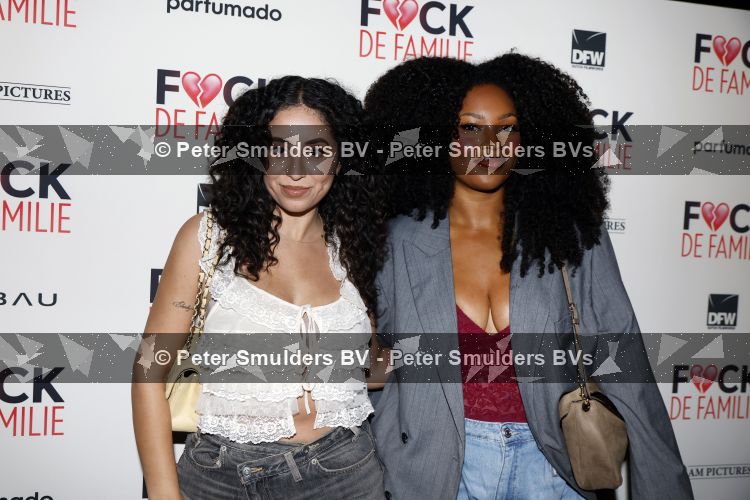 Amsterdam 31 augustus 2026
Premiere Fuck de familie in restaurant Rotate . Marwa Omari kwam met een vriendin