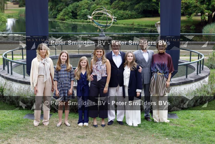 Santpoort 17 augustus 2026
Presentatie Videoland serie Maxima met de cast Natali Anna Ruben Brinkman Rosa v Leeuwen Fiene Mooij Charlotte Kampinga Teun Luijck Carolien Spoor en Sophie v Winden op landgoed Duin & Kruidberg
