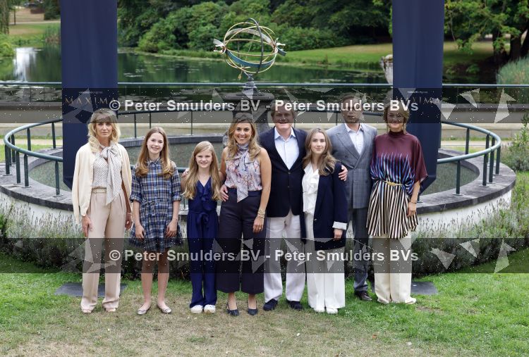 Santpoort 17 augustus 2026
Presentatie Videoland serie Maxima met de cast Natali Anna Ruben Brinkman Rosa v Leeuwen Fiene Mooij Charlotte Kampinga Teun Luijck Carolien Spoor en Sophie v Winden op landgoed Duin & Kruidberg
