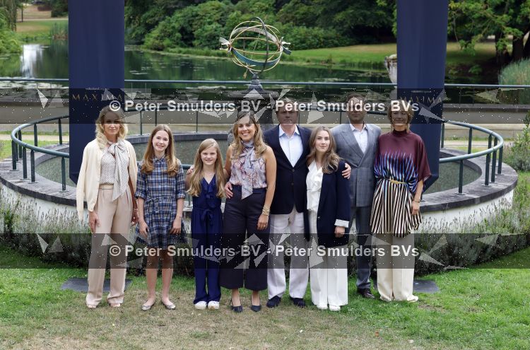 Santpoort 17 augustus 2026
Presentatie Videoland serie Maxima met de cast Natali Anna Ruben Brinkman Rosa v Leeuwen Fiene Mooij Charlotte Kampinga Teun Luijck Carolien Spoor en Sophie v Winden op landgoed Duin & Kruidberg
