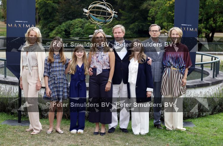 Santpoort 17 augustus 2026
Presentatie Videoland serie Maxima met de cast Natali Anna Ruben Brinkman Rosa v Leeuwen Fiene Mooij Charlotte Kampinga Teun Luijck Carolien Spoor en Sophie v Winden op landgoed Duin & Kruidberg