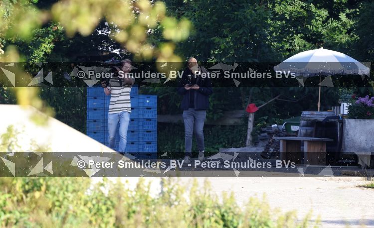 Flanssum 1 augustus 2026
De meilandjes hebben opnames op een boerderij voor een nieuwe serie op Videoland . Maxime Meiland Montana Meiland Erica Meiland en Martien Meiland werken op de boerderij .