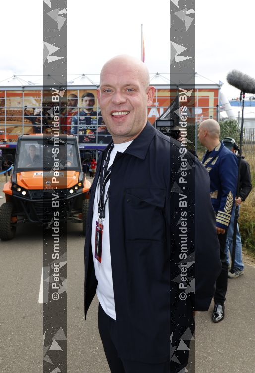 Amsterdam 23 augustus 2026
De laatse Grand Prix F1 op het circuit van Zandvoort . Michael v Gerwen kwam met een vriend