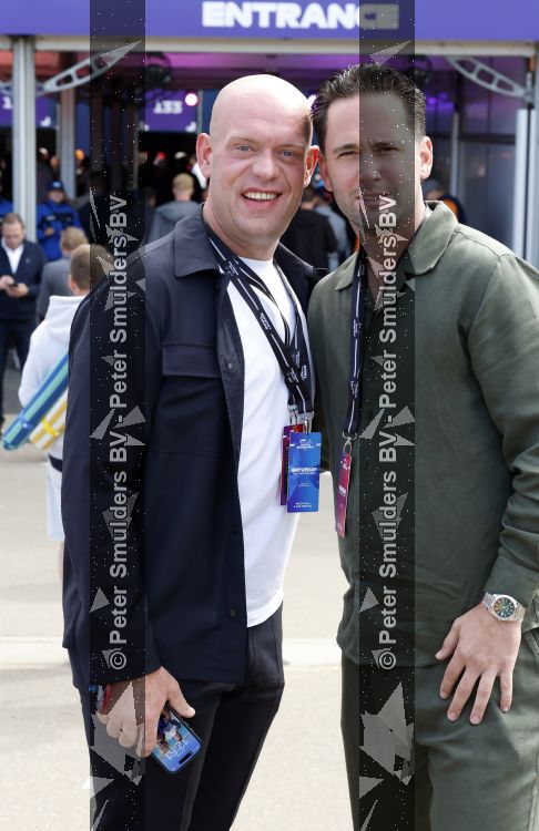 Amsterdam 23 augustus 2026
De laatse Grand Prix F1 op het circuit van Zandvoort . Michael v Gerwen kwam met een vriend