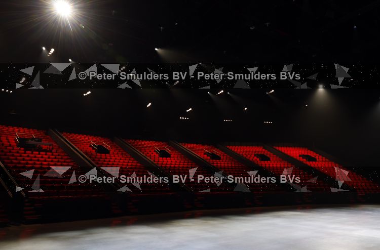Barneveld augustus 2026
Presentatie nieuw castleden musical 40-45 met oa Susan Visser Rene v Kooten Esmee Dekker Sanne Groenen .
hoofdcast (Sanne Groenen, Ruben van Keer, Joep Paddenburg, EsmÃ©e Dekker, RenÃ© van Kooten en Susan Visser)