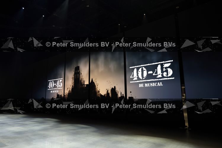 Barneveld augustus 2026
Presentatie nieuw castleden musical 40-45 met oa Susan Visser Rene v Kooten Esmee Dekker Sanne Groenen .
hoofdcast (Sanne Groenen, Ruben van Keer, Joep Paddenburg, EsmÃ©e Dekker, RenÃ© van Kooten en Susan Visser)