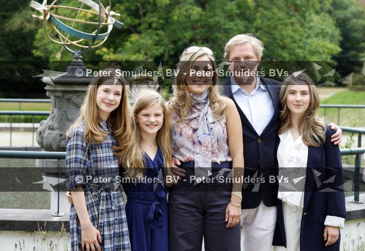 Santpoort 17 augustus 2026
Presentatie Videoland serie Maxima met de cast Natali Anna Ruben Brinkman Rosa v Leeuwen Fiene Mooij Charlotte Kampinga Teun Luijck Carolien Spoor en Sophie v Winden op landgoed Duin & Kruidberg
