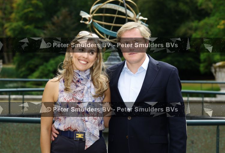 Santpoort 17 augustus 2026
Presentatie Videoland serie Maxima met de cast Natali Anna Ruben Brinkman Rosa v Leeuwen Fiene Mooij Charlotte Kampinga Teun Luijck Carolien Spoor en Sophie v Winden op landgoed Duin & Kruidberg