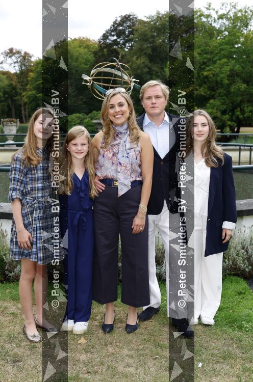 Santpoort 17 augustus 2026
Presentatie Videoland serie Maxima met de cast Natali Anna Ruben Brinkman Rosa v Leeuwen Fiene Mooij Charlotte Kampinga Teun Luijck Carolien Spoor en Sophie v Winden op landgoed Duin & Kruidberg