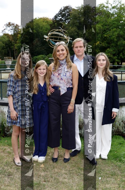 Santpoort 17 augustus 2026
Presentatie Videoland serie Maxima met de cast Natali Anna Ruben Brinkman Rosa v Leeuwen Fiene Mooij Charlotte Kampinga Teun Luijck Carolien Spoor en Sophie v Winden op landgoed Duin & Kruidberg