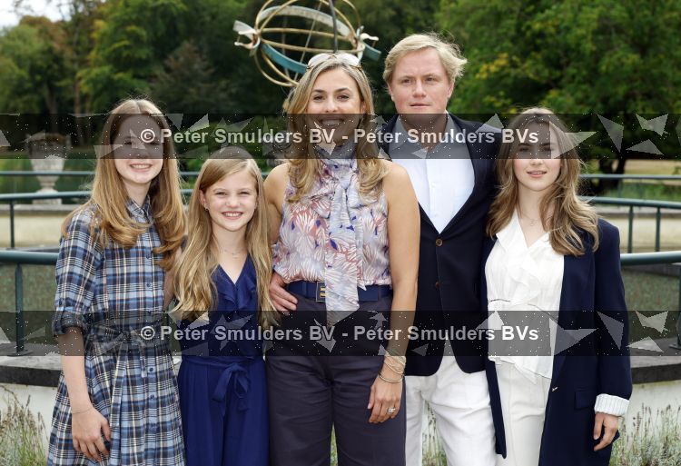 Santpoort 17 augustus 2026
Presentatie Videoland serie Maxima met de cast Natali Anna Ruben Brinkman Rosa v Leeuwen Fiene Mooij Charlotte Kampinga Teun Luijck Carolien Spoor en Sophie v Winden op landgoed Duin & Kruidberg