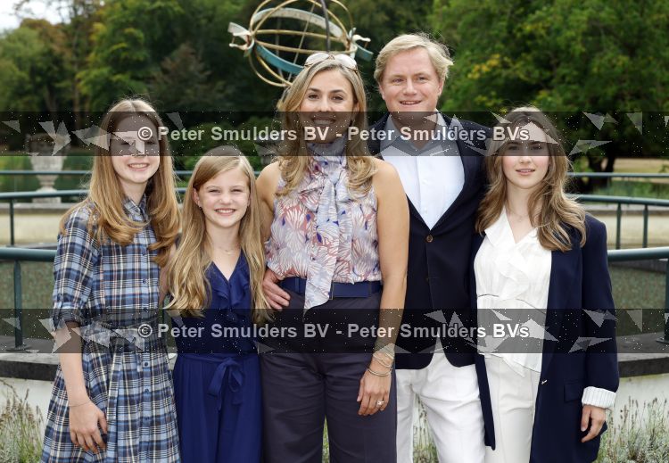 Santpoort 17 augustus 2026
Presentatie Videoland serie Maxima met de cast Natali Anna Ruben Brinkman Rosa v Leeuwen Fiene Mooij Charlotte Kampinga Teun Luijck Carolien Spoor en Sophie v Winden op landgoed Duin & Kruidberg