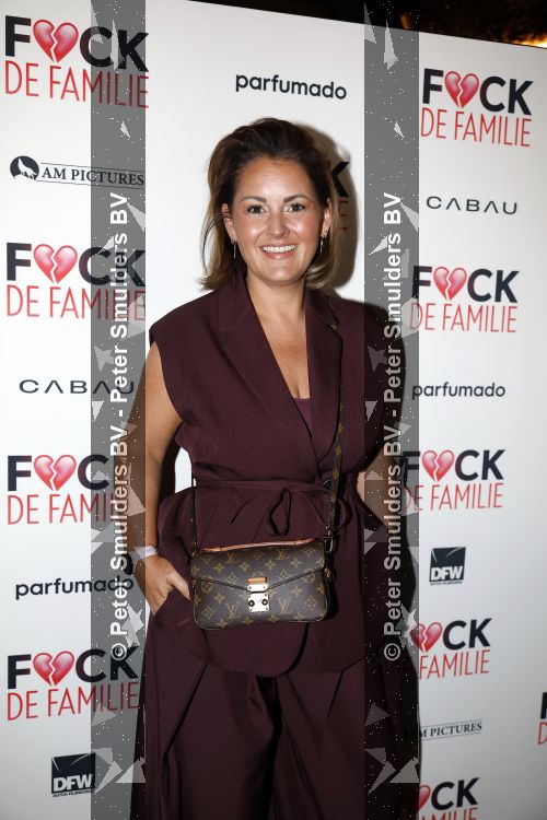 Amsterdam 31 augustus 2026
Premiere Fuck de familie in restaurantb Rotate . Natascha Froger kwam met dochter Charlie