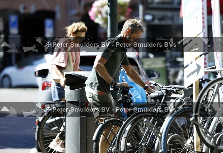 Amsterdam 8 augustus 2026
Prins Maurits en Prinses Marilene doen boodschappen  in Amsterdam zuid