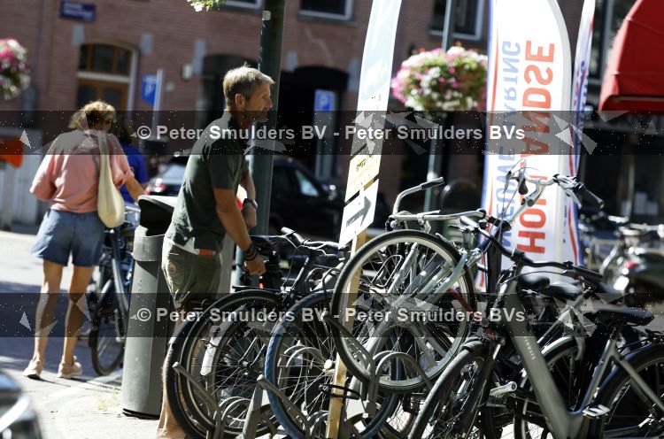 Amsterdam 8 augustus 2026
Prins Maurits en Prinses Marilene doen boodschappen  in Amsterdam zuid