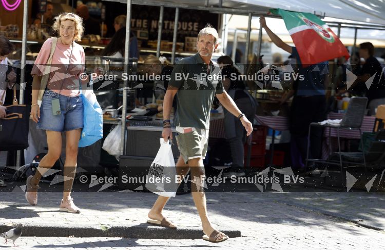 Amsterdam 8 augustus 2026
Prins Maurits en Prinses Marilene doen boodschappen  in Amsterdam zuid