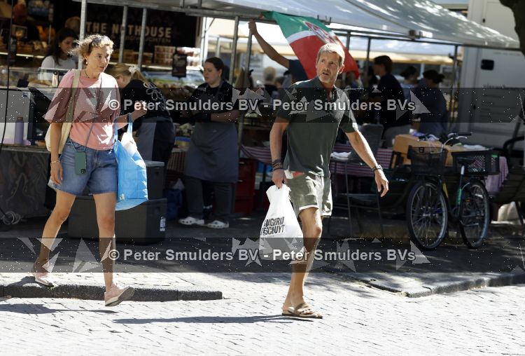 Amsterdam 8 augustus 2026
Prins Maurits en Prinses Marilene doen boodschappen  in Amsterdam zuid