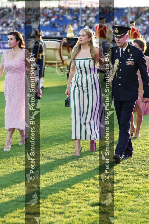 Aken 11 augustus 2026
Prinses Amalia op bezoek bij het wereldkampioenschap Paarden in Aken . ook de deense Koningin Mary van Denemarken was aanwezig alsmede Prinses Benedikte van Denemarken , Infante Elena van Spanje en Zara Tindall .