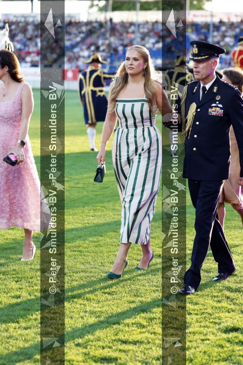 Aken 11 augustus 2026
Prinses Amalia op bezoek bij het wereldkampioenschap Paarden in Aken . ook de deense Koningin Mary van Denemarken was aanwezig alsmede Prinses Benedikte van Denemarken , Infante Elena van Spanje en Zara Tindall .