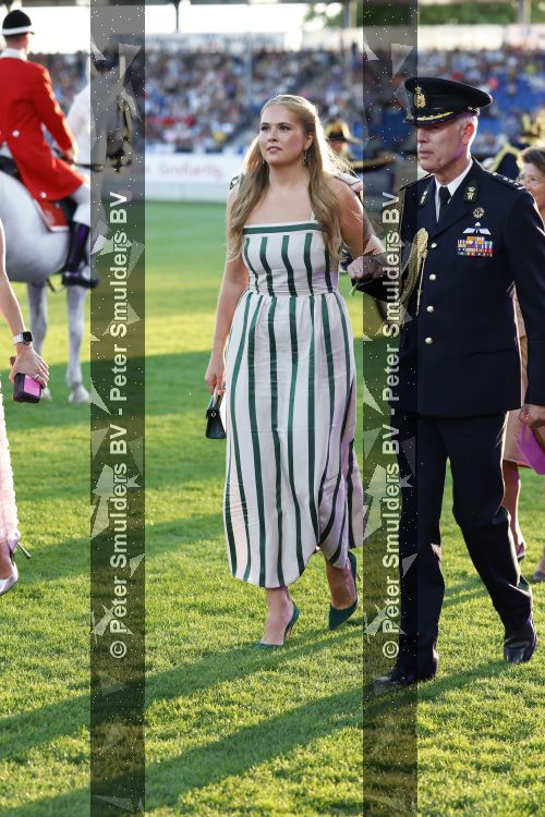 Aken 11 augustus 2026
Prinses Amalia op bezoek bij het wereldkampioenschap Paarden in Aken . ook de deense Koningin Mary van Denemarken was aanwezig alsmede Prinses Benedikte van Denemarken , Infante Elena van Spanje en Zara Tindall .