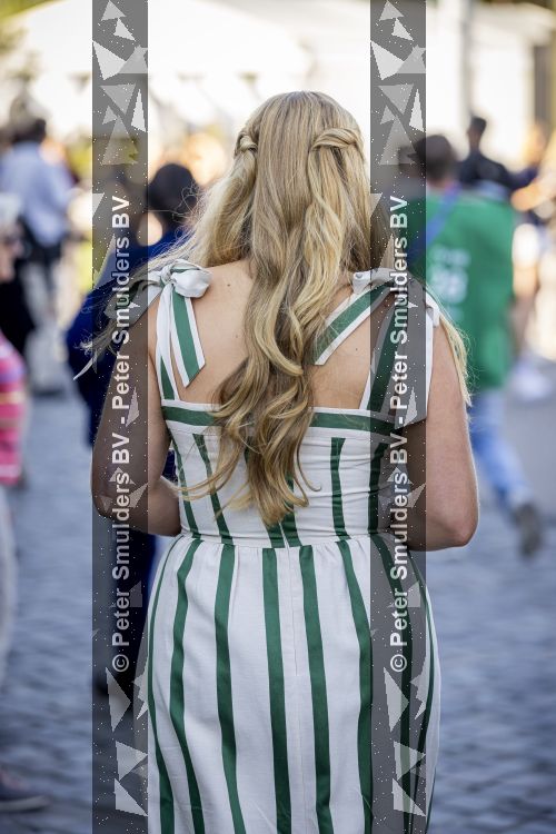 Aken 11 augustus 2026
Prinses Amalia op bezoek bij het wereldkampioenschap Paarden in Aken .  Haar liteken op haar arm van haar val vorig jaar 
