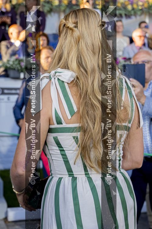 Aken 11 augustus 2026
Prinses Amalia op bezoek bij het wereldkampioenschap Paarden in Aken .  Haar liteken op haar arm van haar val vorig jaar 