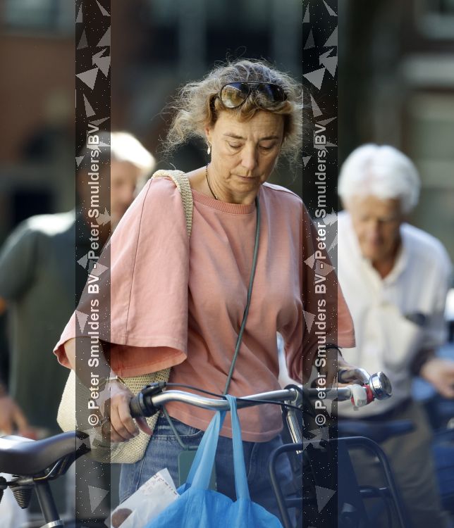 Amsterdam 8 augustus 2026
Prins Maurits en Prinses Marilene doen boodschappen  in Amsterdam zuid